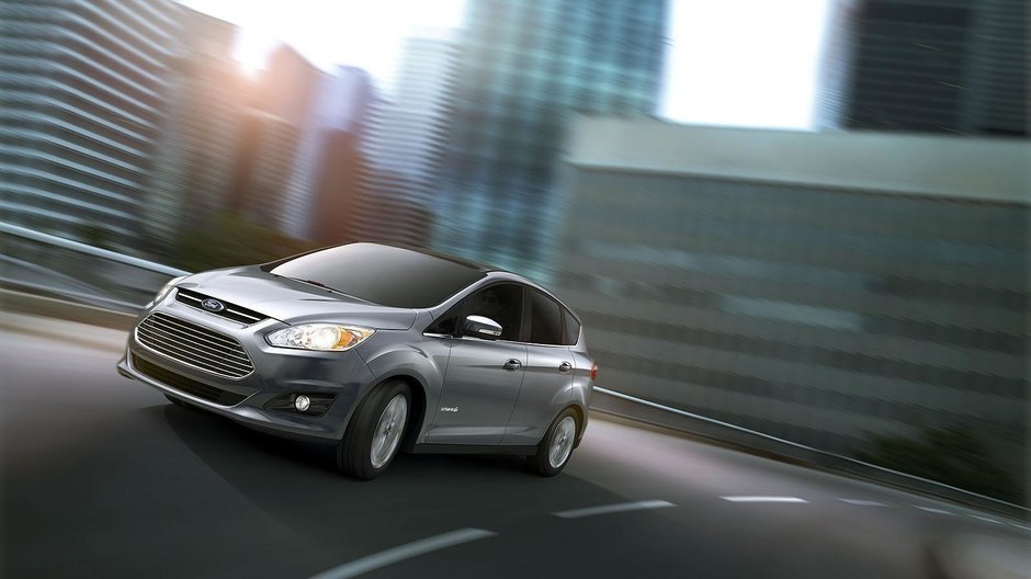 Ford C-Max Hybrid costa 25.995 dolari Ford C-Max Hybrid costa 25.995 dolari