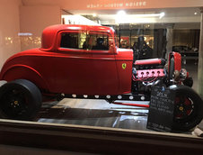 Ford din 1932 cu motor de Ferrari