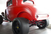 Ford din 1932 cu motor de Ferrari