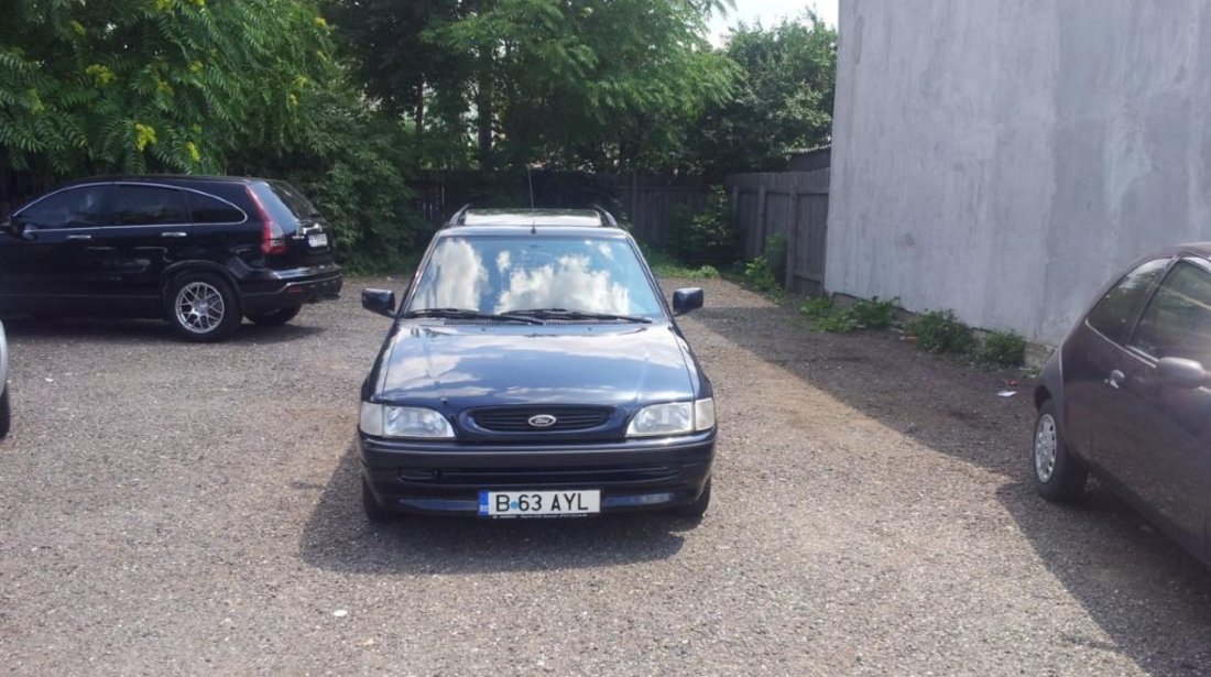 Ford Escort Ghia 1796