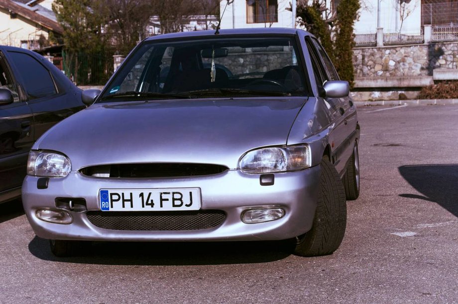 Ford Escort Mk6