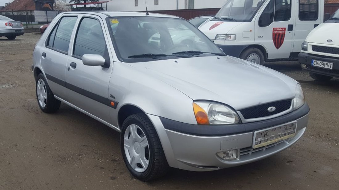 Ford Fiesta 1,3 ZETEC 2001