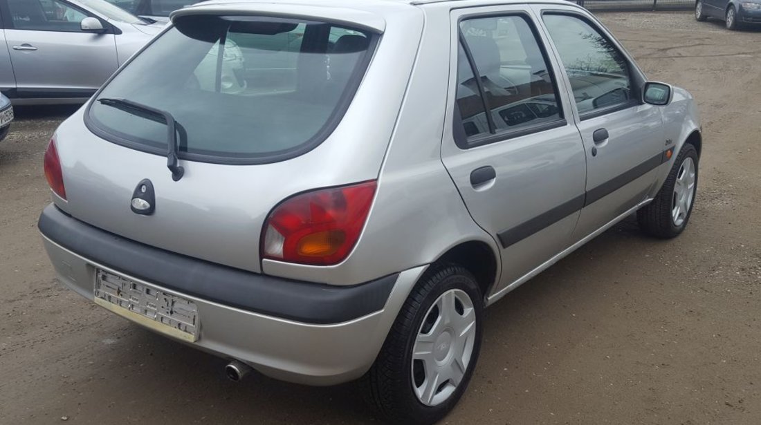 Ford Fiesta 1,3 ZETEC 2001