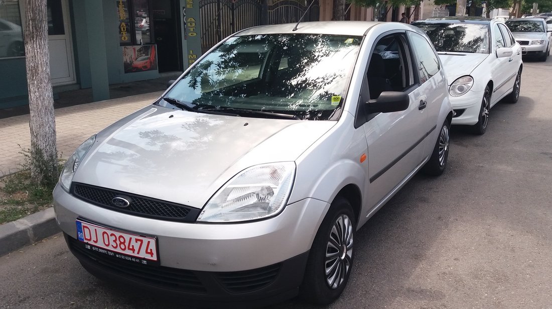 Ford Fiesta 1.3L, fara optiuni 2004