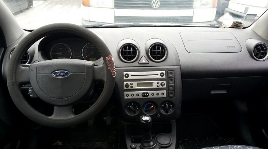 ford fiesta 1.4tdci 5usi 2003 tip motor F6JA