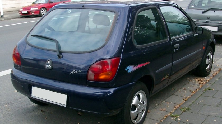 Ford Fiesta 2000 1.3 dezmembrez