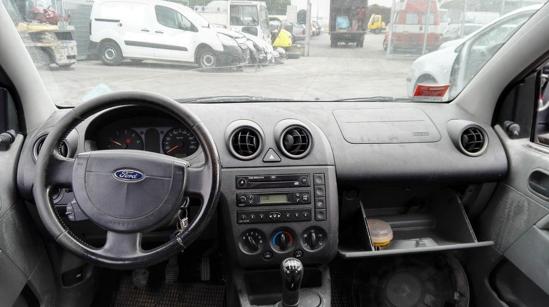 ford fiesta , an fabricatie 2004 , 1.4tdci tip motor f6ja