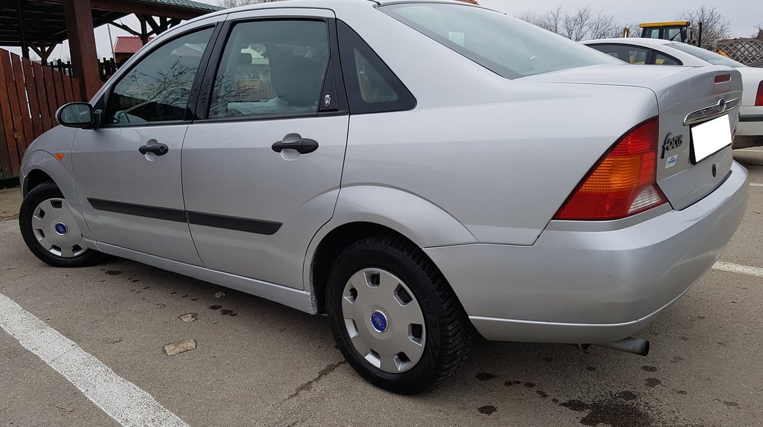 Ford Focus 1.6 benzina 2001