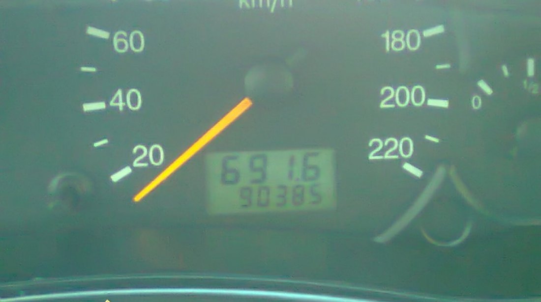 Ford Focus 1.6 benzina 2002