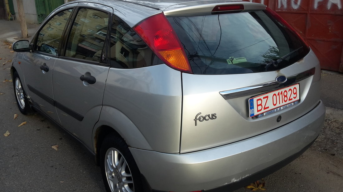 Ford Focus 1,6 ghya 2000