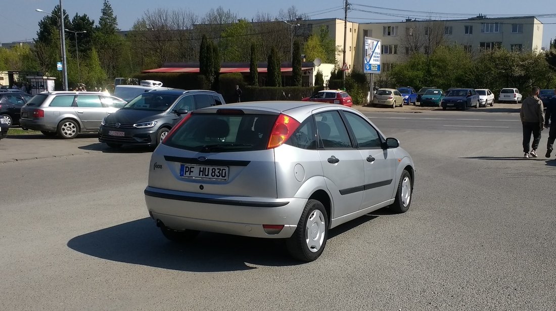 Ford Focus 1.6 Scurt 4 usi 2003