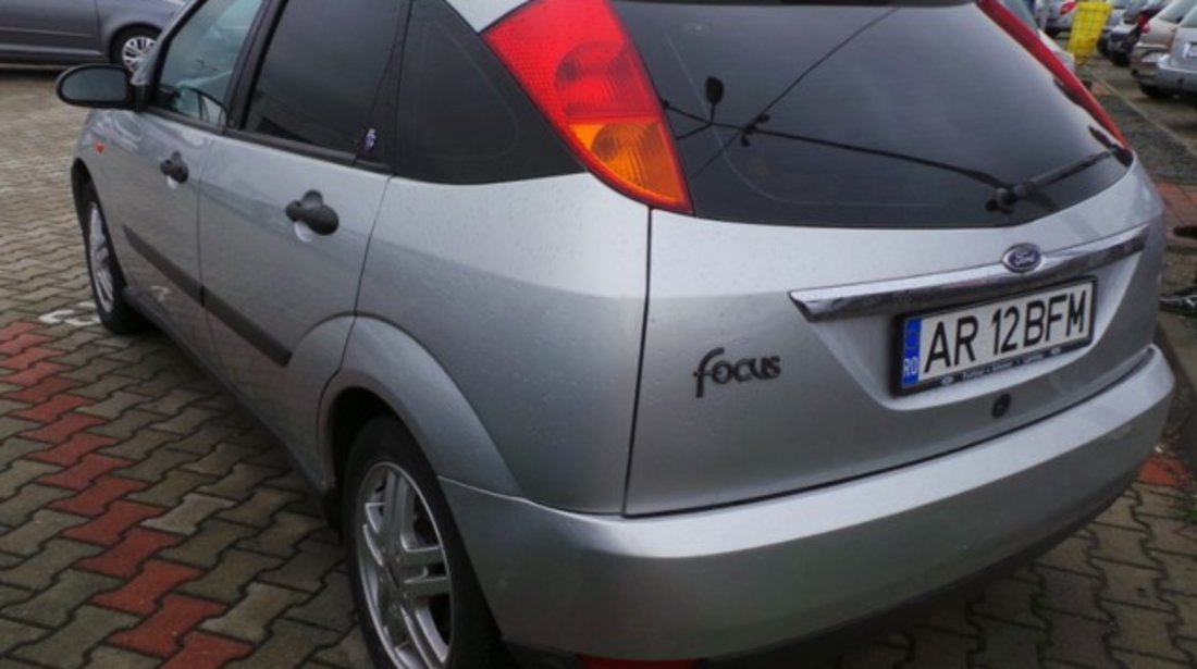 Ford Focus 1.6i Ghia 2001