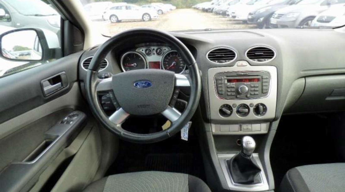 Ford Focus 1,6tdci avans 10%, rate 1-5 ani 2010