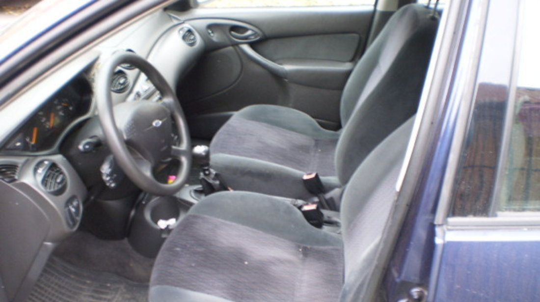 Ford Focus 1.8 tddi 2000