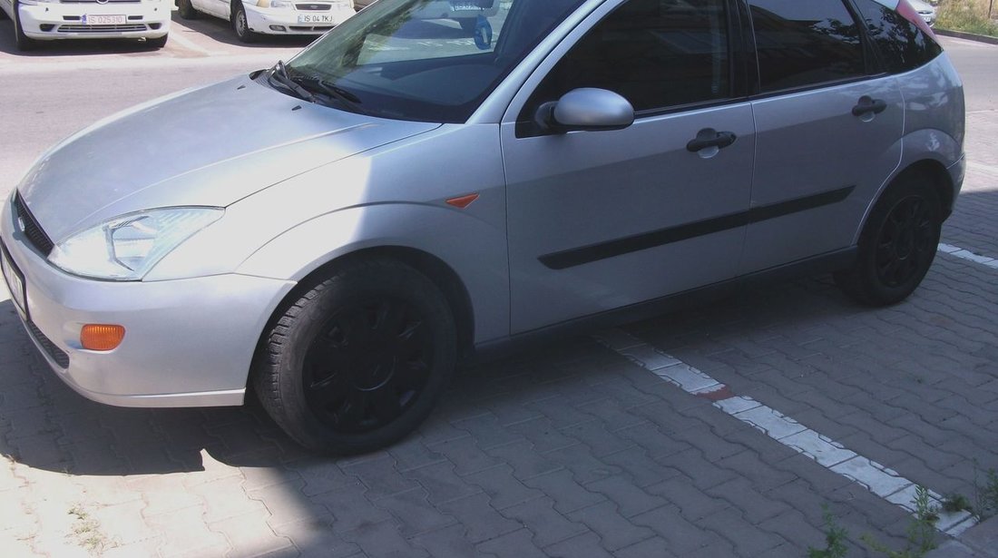 Ford Focus 16benzina 76mii km reali taxa 0 cu ac 1999