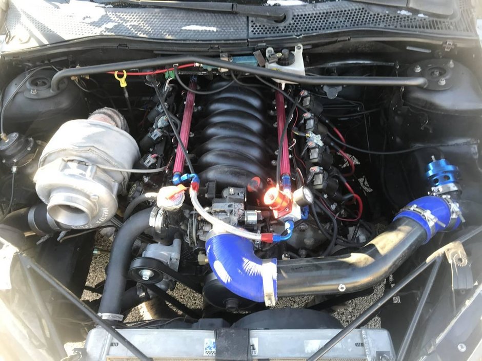Ford Focus cu motor V8 de 700 CP