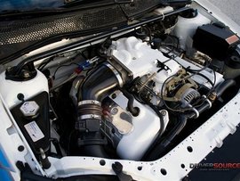 Ford Focus cu motor V8
