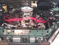 Ford Focus cu motor V8