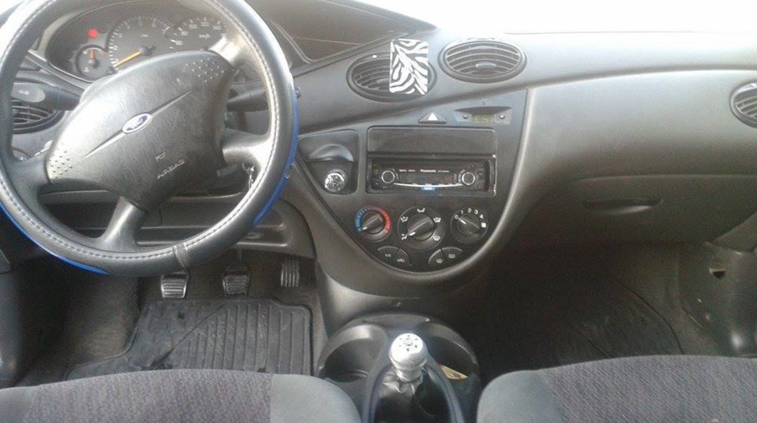 Ford Focus Ford Focus an 2000 motor 1.4 benzina Taxa platita Dovada Anaf 2000