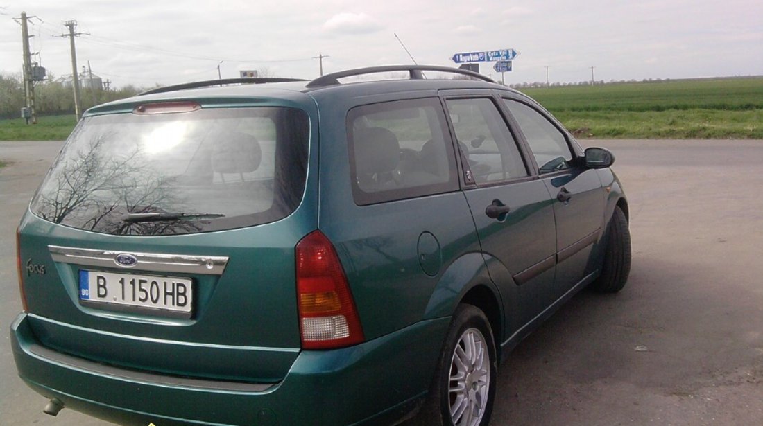 Ford Focus Ghia 1 8 tddi