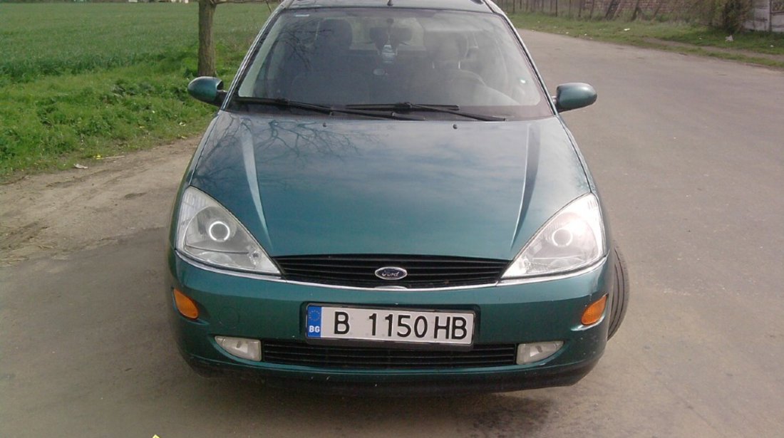 Ford Focus Ghia 1 8 tddi