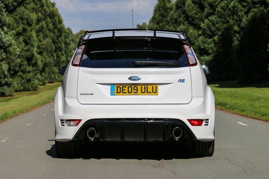 Ford Focus RS cu 15.000 km