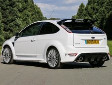 Ford Focus RS cu 15.000 km