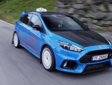 Ford Focus RS transformat in taxi