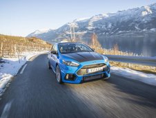 Ford Focus RS transformat in taxi