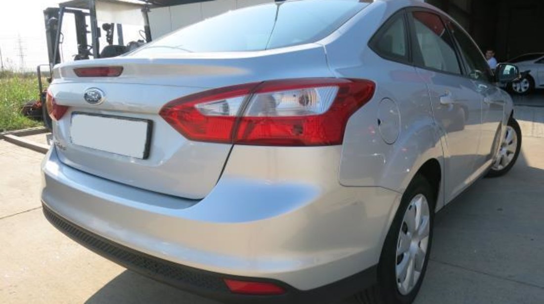 Ford Focus Sedan 1.6 TDCi 95 CP Trend 2011