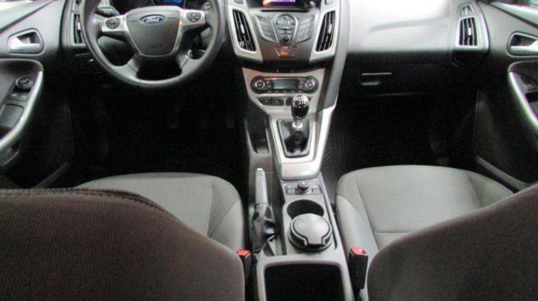 Ford Focus Sedan 1.6 TDCi 95 CP Trend 2012