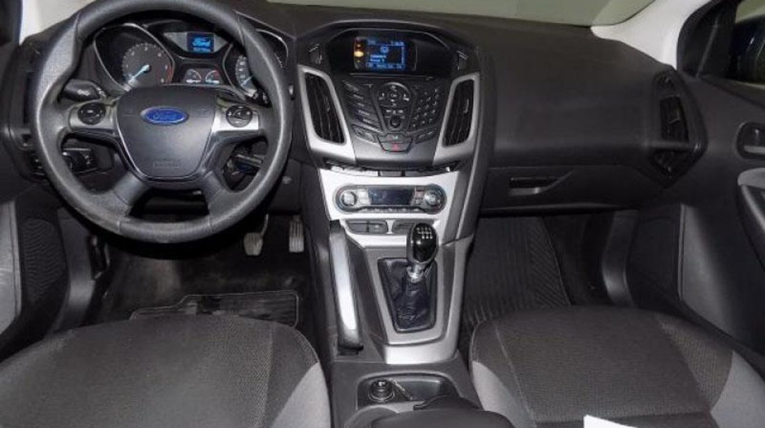 Ford Focus Sedan 1.6 TDCi Trend 95 CP 2013