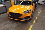 Ford Focus ST complet necamuflat