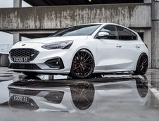 Ford Focus ST de la JMS Fahrzeugteile