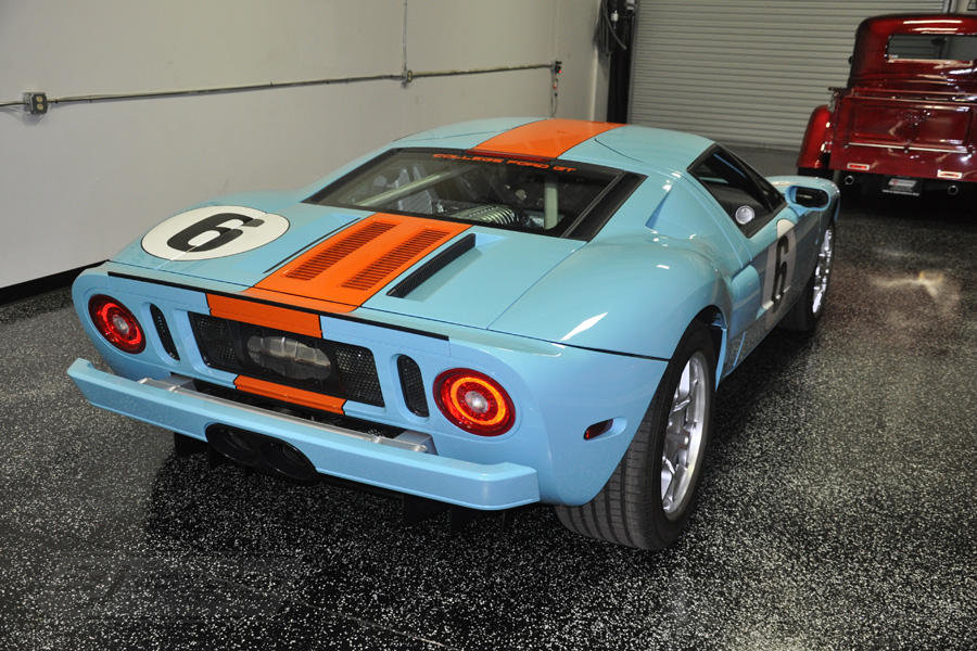 Ford GT Heritage Edition cu 18 km la bord