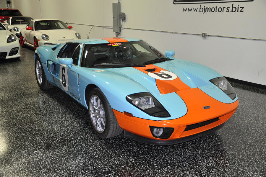 Ford GT Heritage Edition cu 18 km la bord