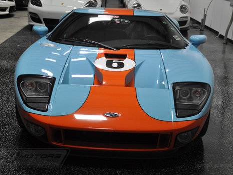 Ford GT Heritage Edition cu 18 km la bord