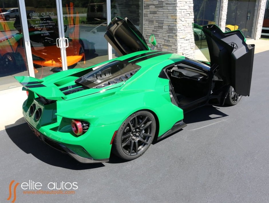 Ford GT in Atlas Green de vanzare