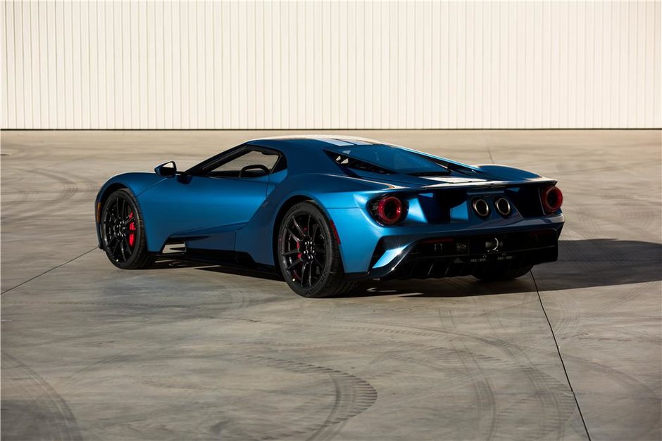 Ford GT vandut la licitatie