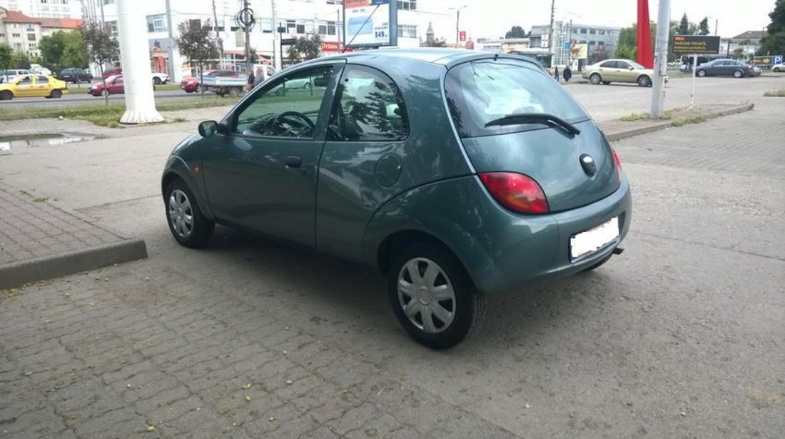 Ford KA 1.3 i Klima Euro 4 Taxa = 100 € An 2002