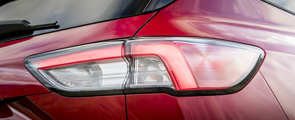 Ford lanseaza SUV-ul cu 190 de cai putere si autonomie de 1000 km cu un singur plin Ford lanseaza SUV-ul cu 190 de cai putere si autonomie de 1000 km cu un singur plin
