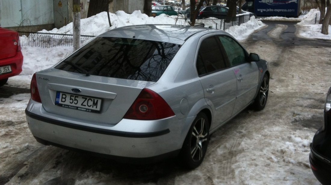 Ford Mondeo 1,8 ghia 2001