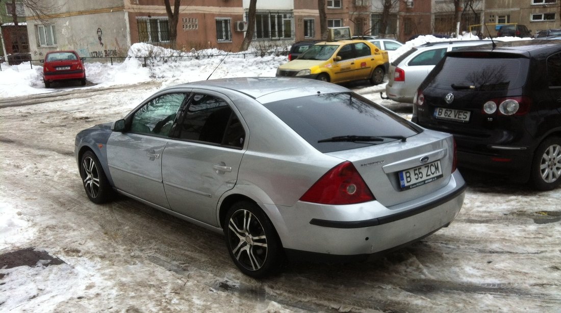 Ford Mondeo 1,8 ghia 2001