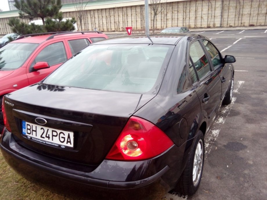 Ford Mondeo Mk3/Sedan/1.8 125CP