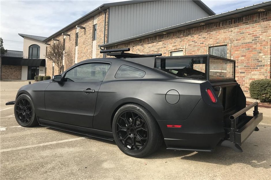 Ford Mustang camera car