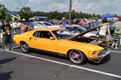 Ford Mustang cu motor de Ford GT