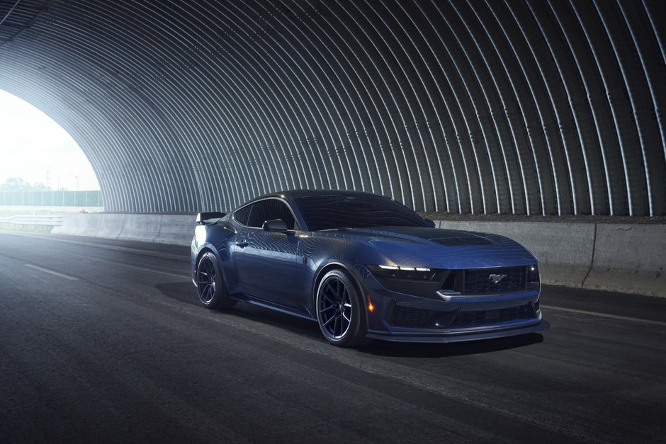 Ford Mustang Dark Horse - Galerie foto