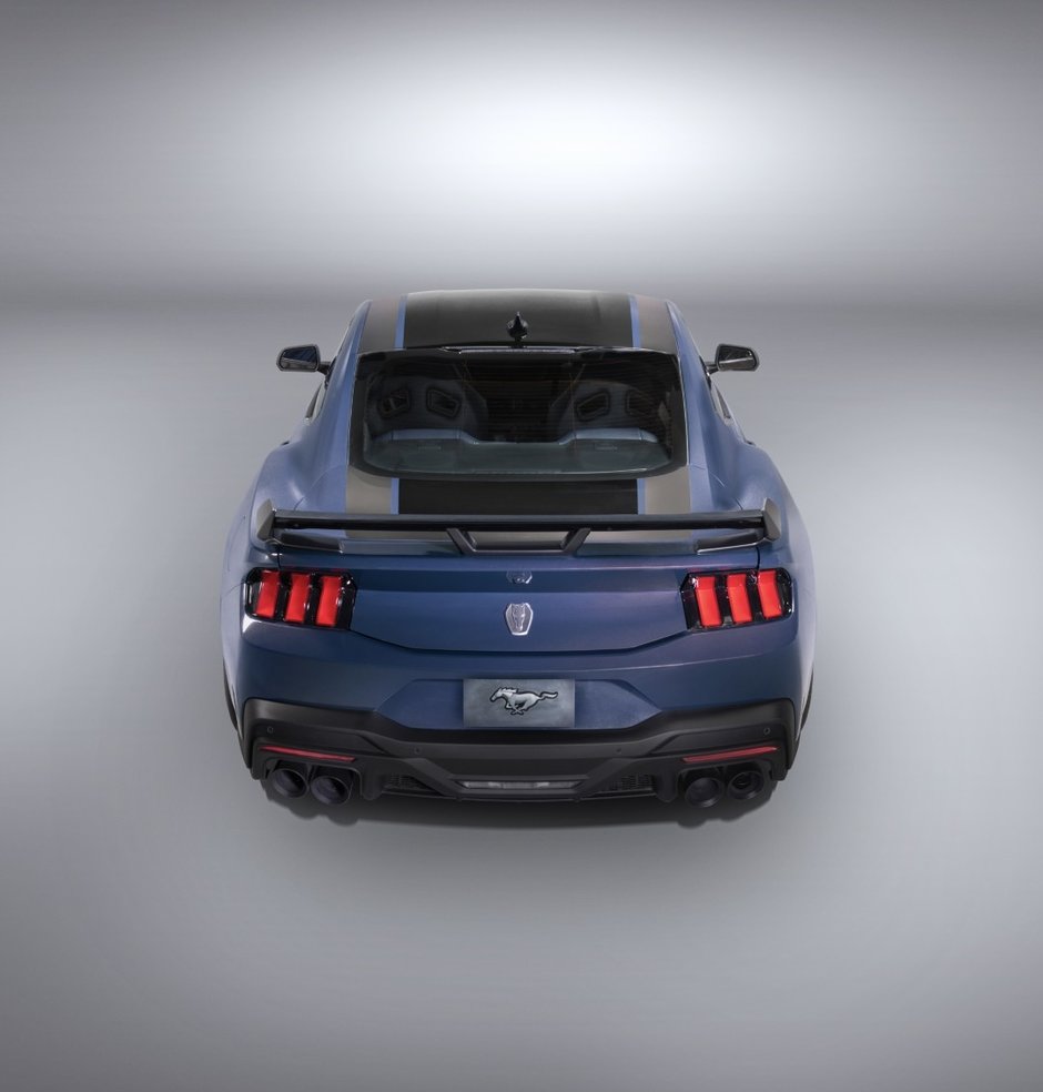 Ford Mustang Dark Horse