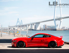 Ford Mustang de la Liberty Walk