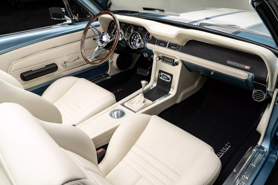 Ford Mustang de la Velocity